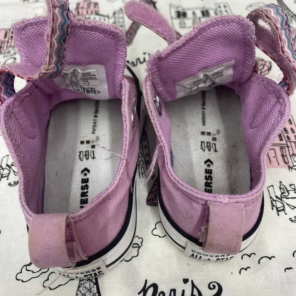Converse All Star Chuck Taylor Pink Eastern Holiday Casual Soes Kids Size 4 Low